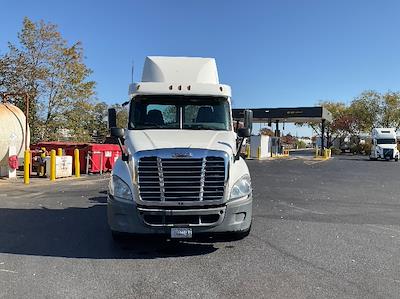 Used 2018 Freightliner Cascadia Detroit DD13 Semi Trucks / Tractors for sale #431145 - photo 2