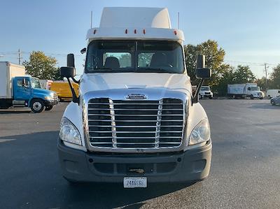Used 2018 Freightliner Cascadia Detroit DD13 Semi Truck for sale #431148 - photo 2