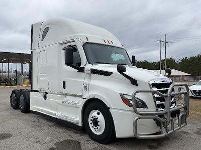 Used 2022 Freightliner Cascadia - photo 1