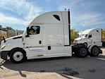 Used 2022 Freightliner Cascadia Detroit DD15AT Semi Truck with Sleeper Cab for sale #432362 - photo 4