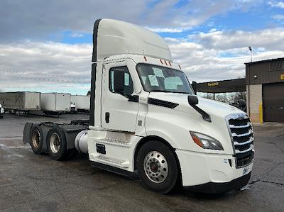 Used 2022 Freightliner Cascadia Detroit DD13 Semi Truck for sale #433750 - photo 1