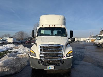 Used 2022 Freightliner Cascadia - photo 1