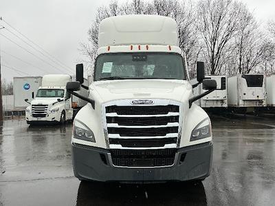 Used 2022 Freightliner Cascadia - photo 1