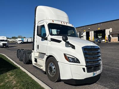 Used 2022 Freightliner Cascadia Detroit DD13 Semi Truck for sale #433764 - photo 1