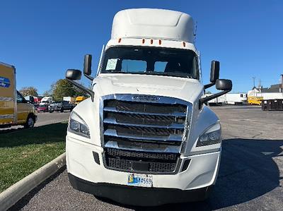 Used 2022 Freightliner Cascadia Detroit DD13 Semi Truck for sale #433764 - photo 2