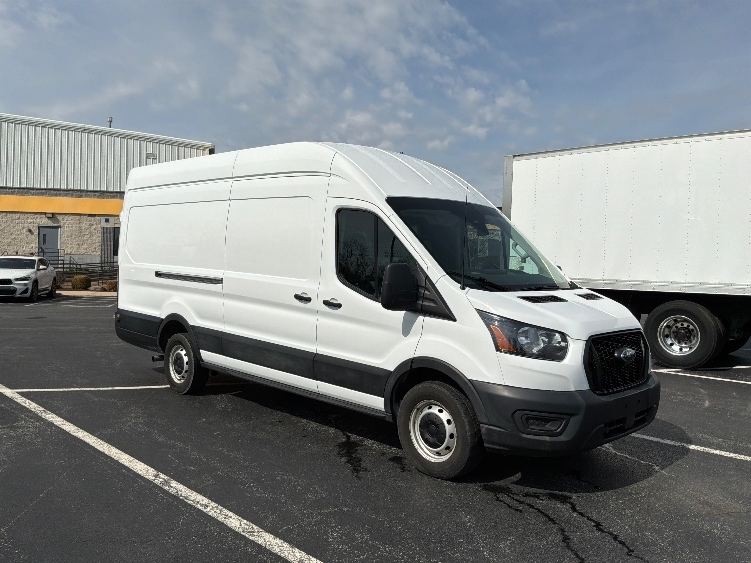 Used 2022 Ford Transit 350 - photo 1