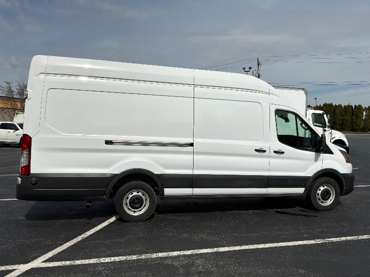 Used 2022 Ford Transit 350 - photo 17