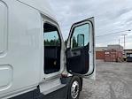 Used 2022 Freightliner Cascadia Detroit DD15AT Semi Truck with Sleeper Cab for sale #436663 - photo 13