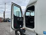 Used 2022 Freightliner Cascadia Detroit DD15AT Semi Truck with Sleeper Cab for sale #436663 - photo 9