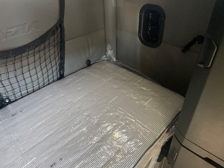 Used 2022 Freightliner Cascadia - photo 20