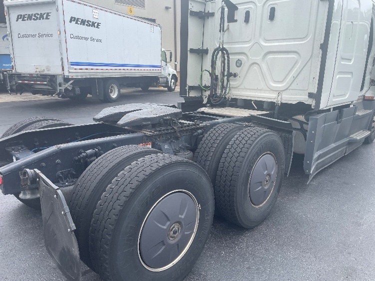 Used 2022 Freightliner Cascadia - photo 24