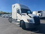 Used 2022 Freightliner Cascadia Detroit DD15AT Semi Truck with Sleeper Cab for sale #436674 - photo 1