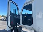 Used 2022 Freightliner Cascadia Detroit DD15AT Semi Truck with Sleeper Cab for sale #436674 - photo 9
