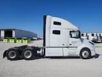 Used 2022 Volvo VNL Volvo D13 Semi Truck for sale #437734 - photo 8