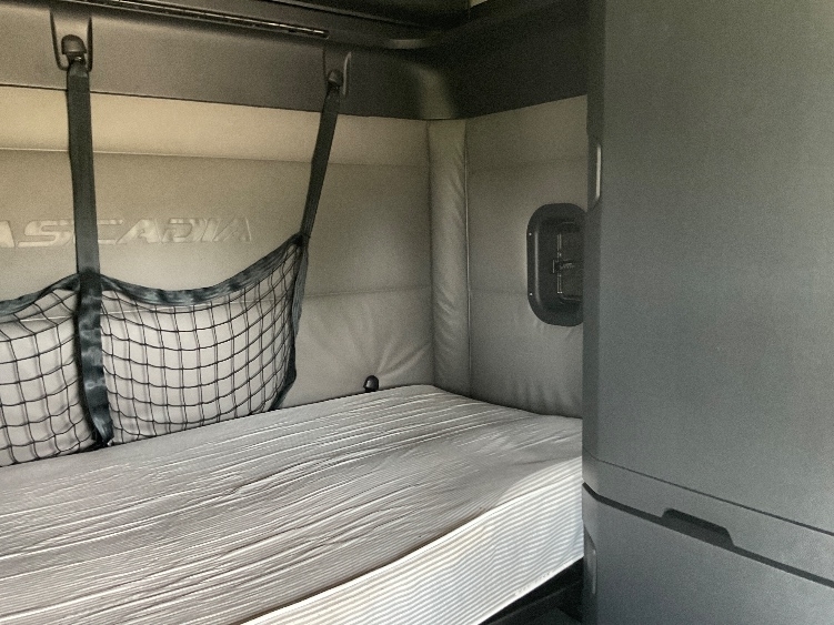 Used 2022 Freightliner Cascadia - photo 18