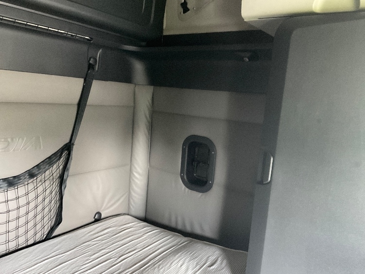 Used 2022 Freightliner Cascadia - photo 20