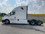 Used 2022 Freightliner Cascadia Detroit DD15AT Semi Truck with Sleeper Cab for sale #437772 - photo 4