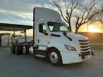 Used 2022 Freightliner Cascadia Detroit DD15AT Semi Truck for sale #437782 - photo 1