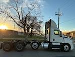 Used 2022 Freightliner Cascadia Detroit DD15AT Semi Truck for sale #437782 - photo 8