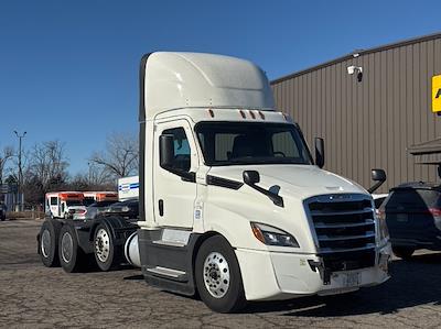 Used 2022 Freightliner Cascadia Detroit DD15AT Semi Truck for sale #437784 - photo 1