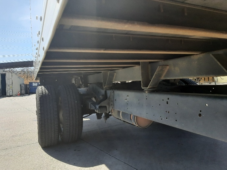 Used 2022 Ford E-450 - photo 16