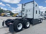 Used 2022 Freightliner Cascadia Detroit DD15AT Semi Truck with Sleeper Cab for sale #437910 - photo 7