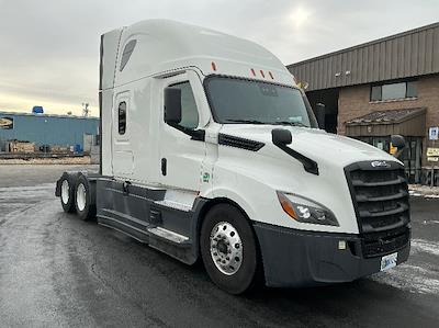 Used 2023 Freightliner Cascadia Detroit DD15AT Semi Truck with Sleeper Cab for sale #437952 - photo 1