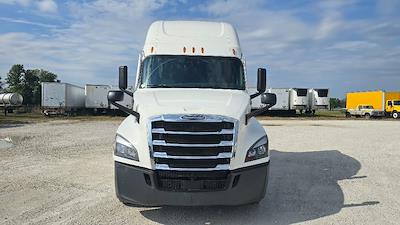 Used 2022 Freightliner Cascadia Detroit DD15AT Semi Truck with Sleeper Cab for sale #438514 - photo 2
