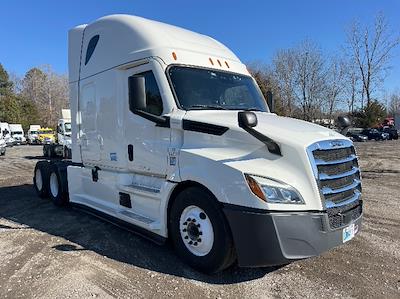 Used 2022 Freightliner Cascadia Detroit DD15AT Semi Truck with Sleeper Cab for sale #438539 - photo 1