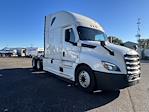 Used 2022 Freightliner Cascadia Detroit DD15AT Semi Truck with Sleeper Cab for sale #438540 - photo 1