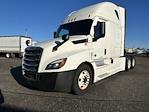 Used 2022 Freightliner Cascadia Detroit DD15AT Semi Truck with Sleeper Cab for sale #438540 - photo 3