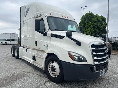 Used 2022 Freightliner Cascadia - photo 1