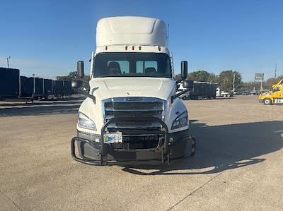 Used 2022 Freightliner Cascadia Detroit DD15AT Semi Truck for sale #438600 - photo 2