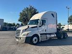 Used 2022 Freightliner Cascadia Detroit DD15AT Semi Truck with Sleeper Cab for sale #438687 - photo 3