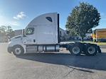 Used 2022 Freightliner Cascadia Detroit DD15AT Semi Truck with Sleeper Cab for sale #438687 - photo 4