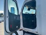 Used 2022 Freightliner Cascadia Detroit DD15AT Semi Truck with Sleeper Cab for sale #438687 - photo 9
