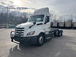 Used 2022 Freightliner Cascadia Detroit DD15AT Semi Truck for sale #439162 - photo 3