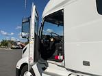 Used 2022 Volvo VNL Volvo D13 Semi Truck for sale #439334 - photo 9