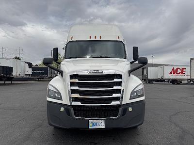Used 2024 Freightliner Cascadia Detroit DD15AT Semi Truck with Sleeper Cab for sale #439686 - photo 2