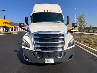 Used 2022 Freightliner Cascadia Detroit DD15AT Semi Truck with Sleeper Cab for sale #439965 - photo 2