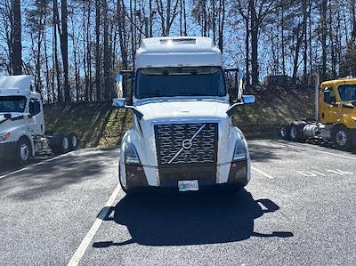 Used 2022 Volvo VNL - photo 1