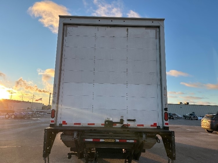 Used 2022 Freightliner M2 106 - photo 9
