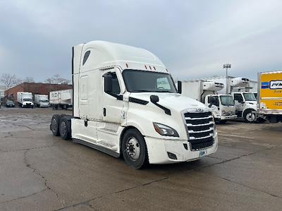 Used 2022 Freightliner Cascadia Detroit DD15AT Semi Truck with Sleeper Cab for sale #442887 - photo 1