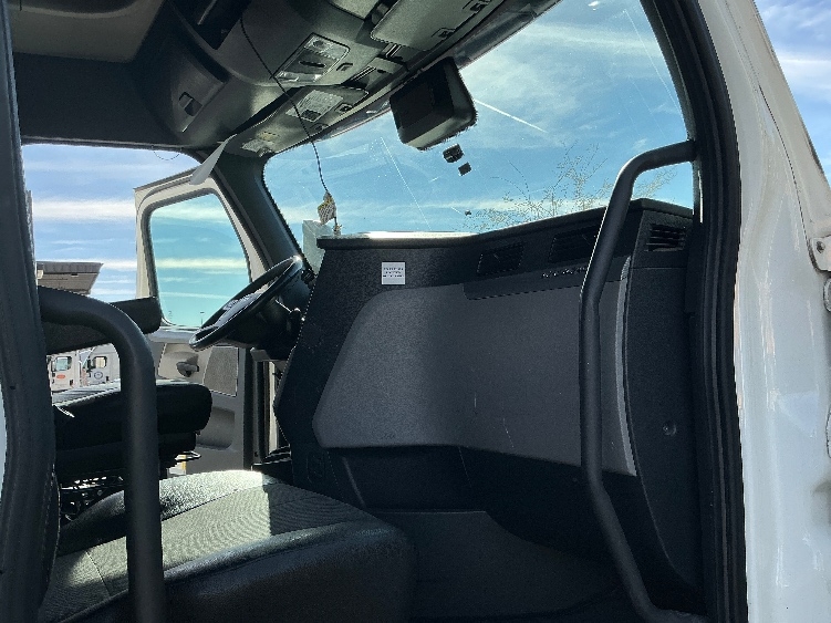 Used 2022 Freightliner Cascadia - photo 16