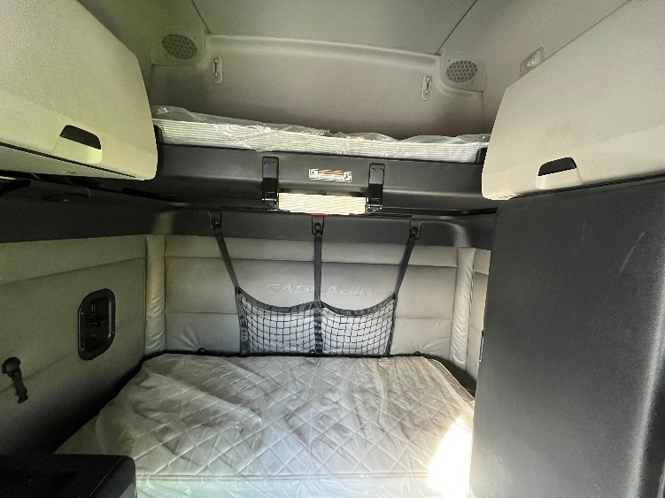 Used 2022 Freightliner Cascadia - photo 19