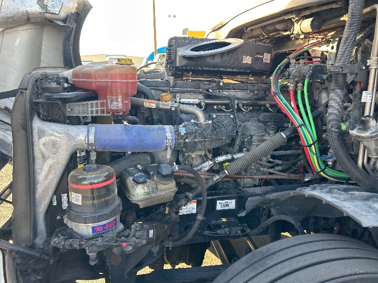Used 2022 Freightliner Cascadia - photo 22