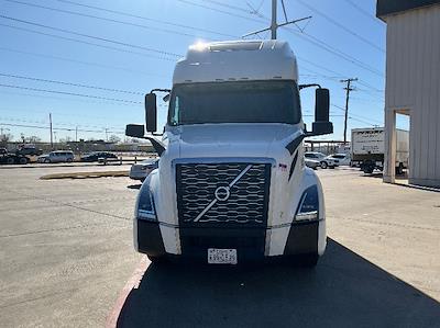 Used 2023 Volvo VNL - photo 1