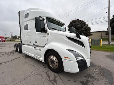 Used 2022 Volvo VNL Volvo D13 Semi Truck for sale #451530 - photo 1