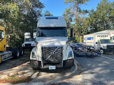 Used 2022 Volvo VNL Volvo D13 Semi Truck for sale #452111 - photo 2