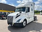 Used 2022 Volvo VNL Volvo D13 Semi Truck for sale #452129 - photo 3